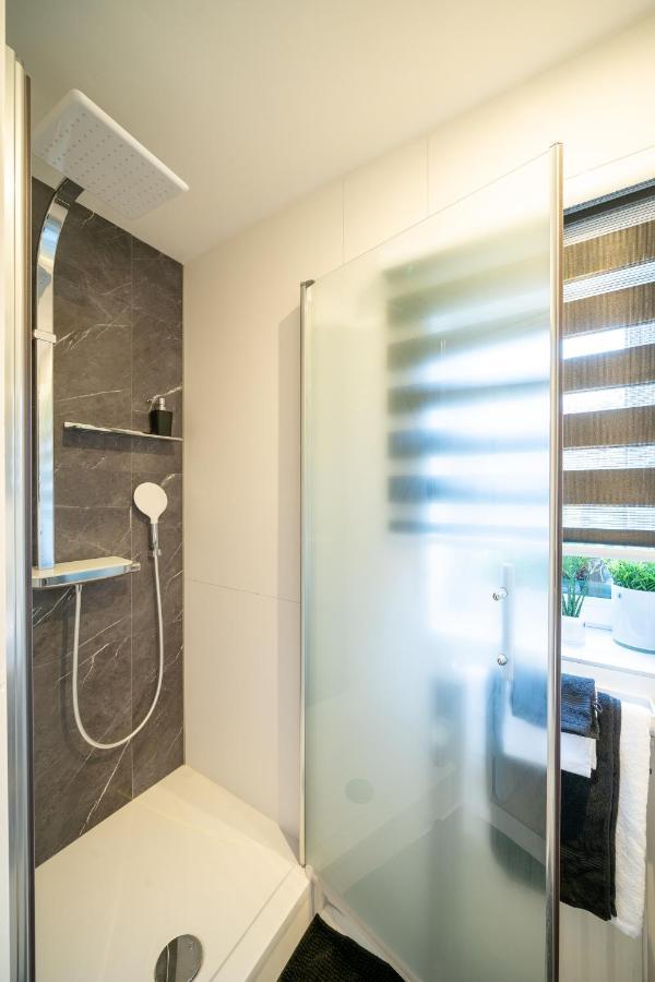 La Gazza Ladra Hotel Namur Bagian luar foto